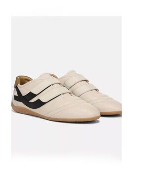 Vince Sonic Leather Trainer women size 8 preowned 
$275
Sale Color: Flax/Black